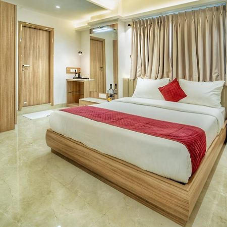 Hotel The Grand Murli Surat Zewnętrze zdjęcie
