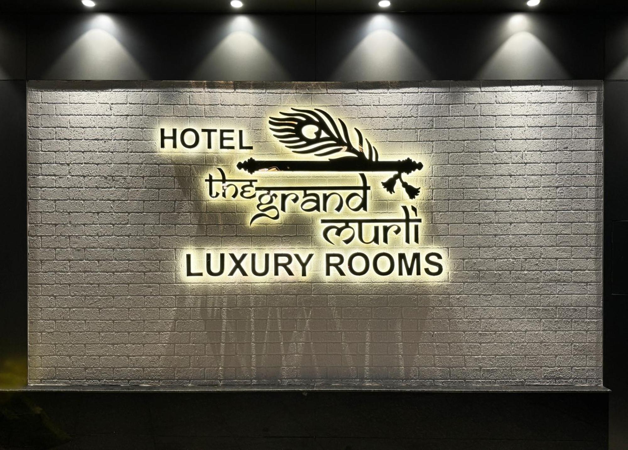 Hotel The Grand Murli Surat Zewnętrze zdjęcie