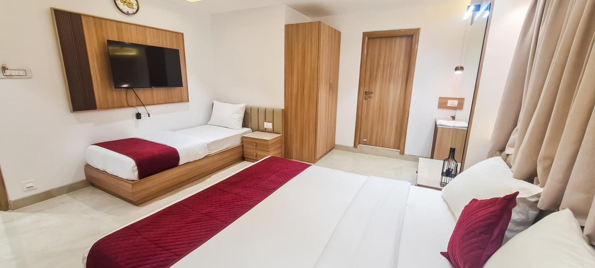 Hotel The Grand Murli Surat Zewnętrze zdjęcie