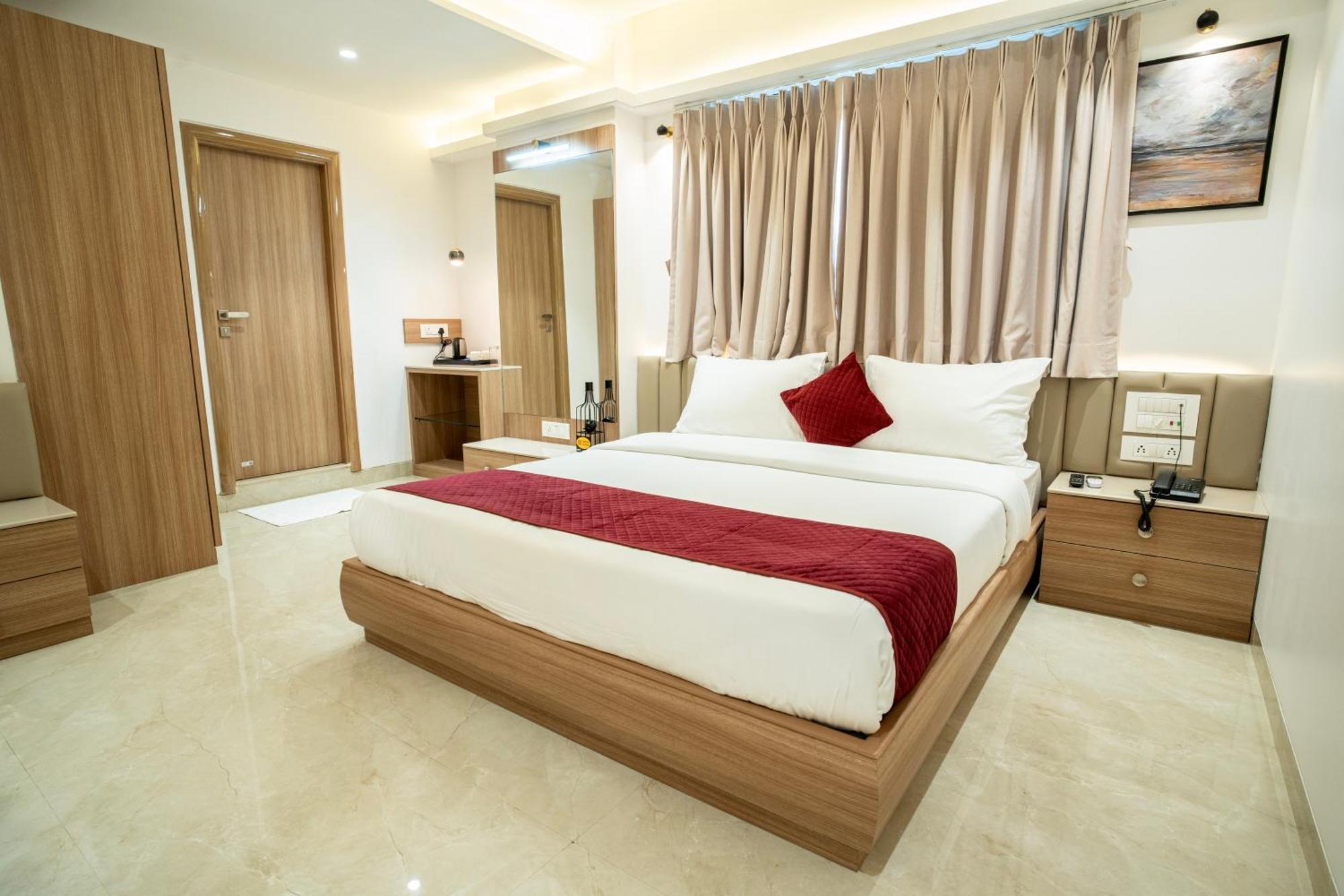 Hotel The Grand Murli Surat Zewnętrze zdjęcie