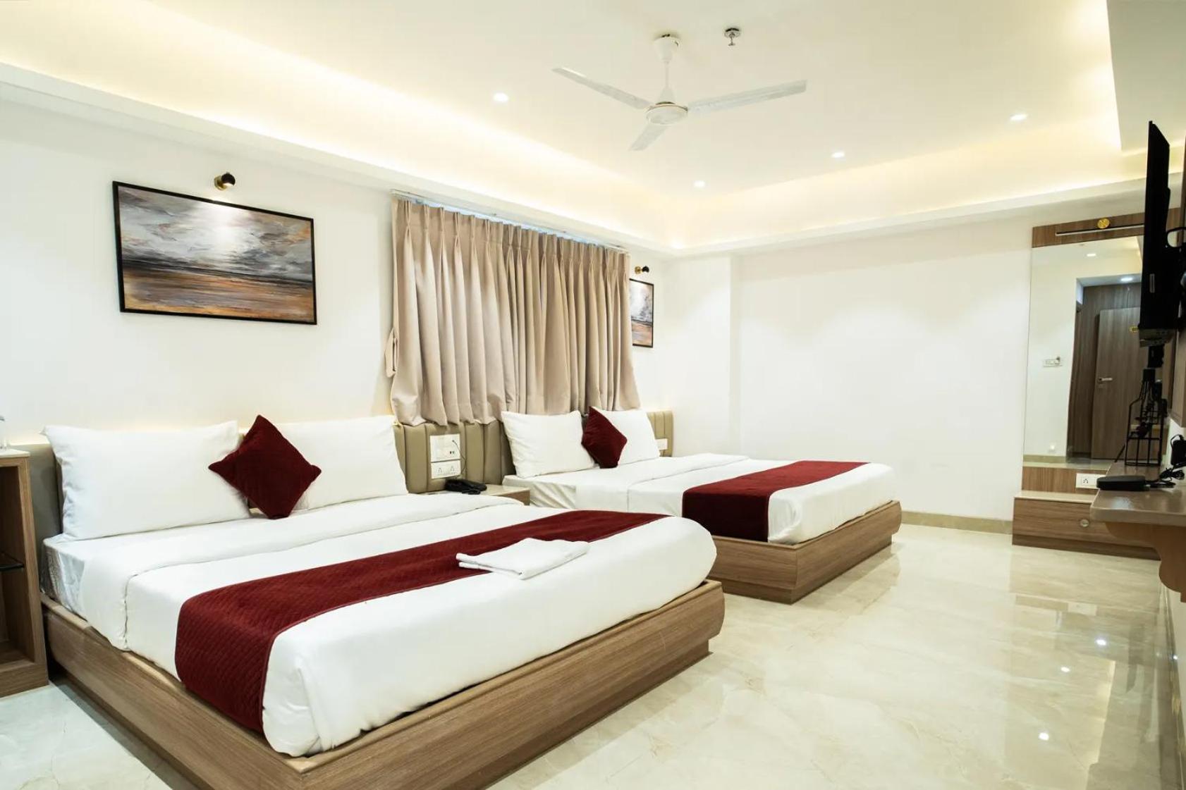 Hotel The Grand Murli Surat Zewnętrze zdjęcie